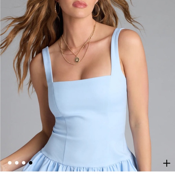Light Blue Sleeveless Dress - Picture 3 of 4